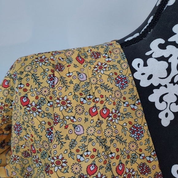 Max Studio Floral dress in yellow, black and White. Size M - Picture 4 of 14
